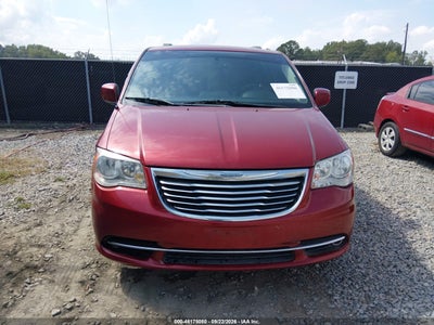 CHRYSLER TOWN & COUNTRY
