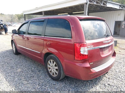 CHRYSLER TOWN & COUNTRY