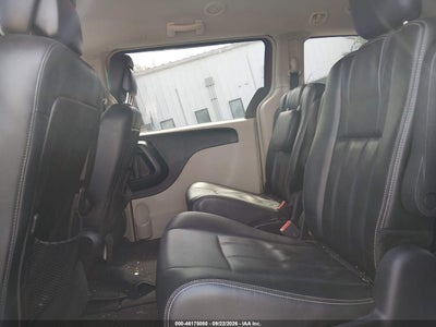 CHRYSLER TOWN & COUNTRY