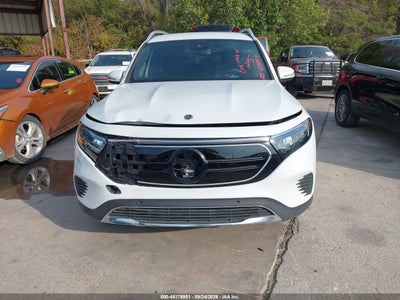 MERCEDES-BENZ EQB 300 SUV
