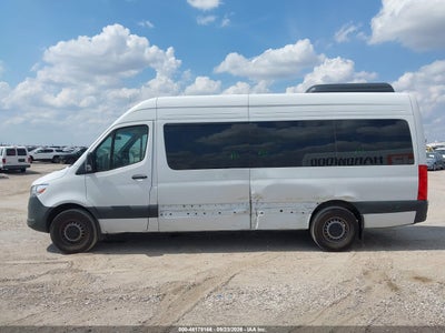 MERCEDES-BENZ SPRINTER 2500