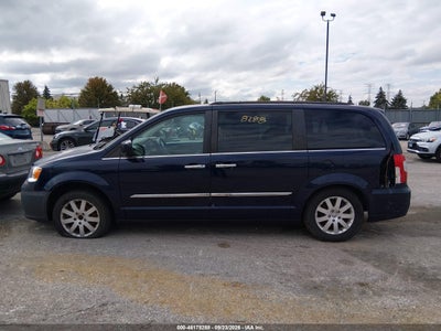 CHRYSLER TOWN & COUNTRY
