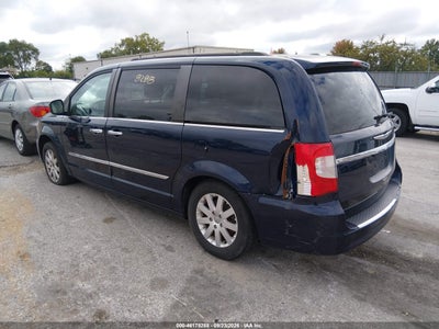 CHRYSLER TOWN & COUNTRY