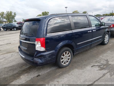 CHRYSLER TOWN & COUNTRY