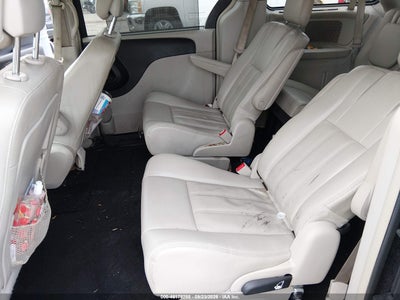 CHRYSLER TOWN & COUNTRY