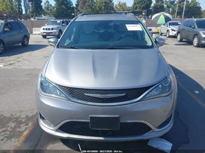 CHRYSLER PACIFICA