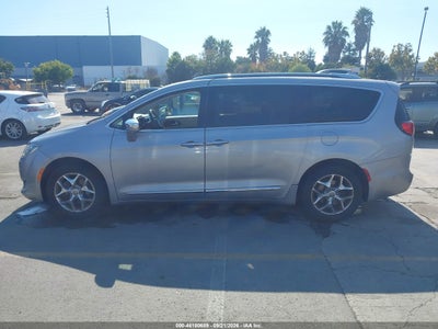 CHRYSLER PACIFICA