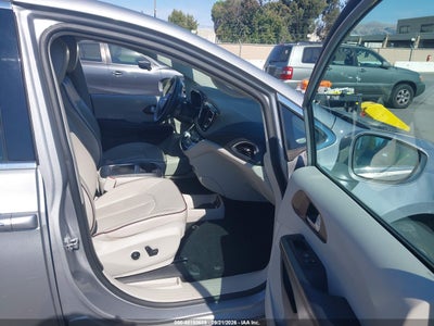 CHRYSLER PACIFICA