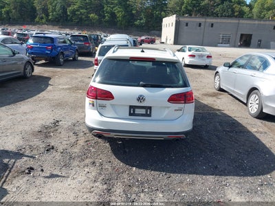 VOLKSWAGEN GOLF ALLTRACK