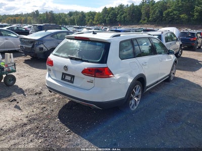 VOLKSWAGEN GOLF ALLTRACK