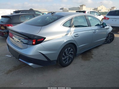 HYUNDAI SONATA HYBRID