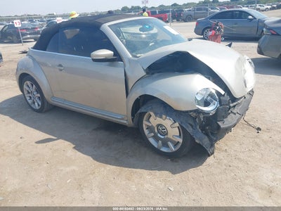 3VW507AT3FM802861 VOLKSWAGEN BEETLE Photo 1