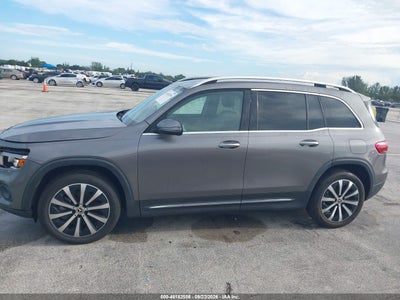 MERCEDES-BENZ GLB 250