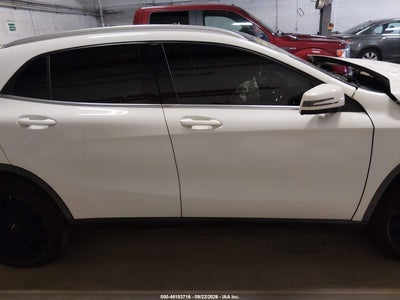 MERCEDES-BENZ GLA 250