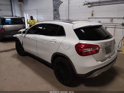 MERCEDES-BENZ GLA 250