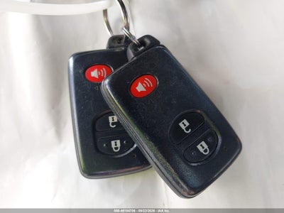 2014 TOYOTA PRIUS V 11