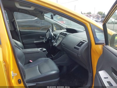 2014 TOYOTA PRIUS V 5