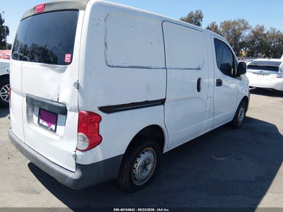 NISSAN NV200