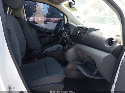 NISSAN NV200