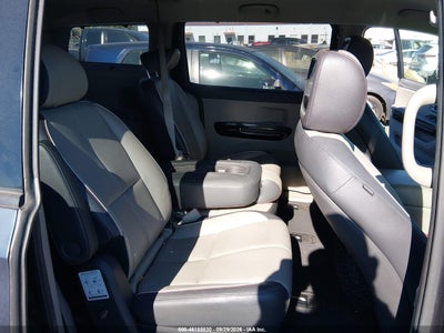 2015 KIA SEDONA 8