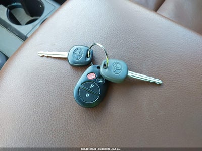 TOYOTA SEQUOIA