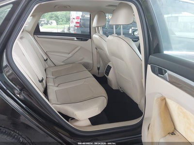 2016 VOLKSWAGEN PASSAT 8