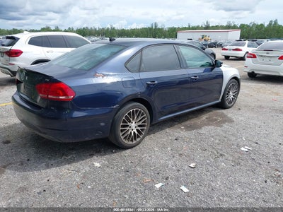VOLKSWAGEN PASSAT