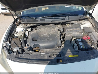 NISSAN MAXIMA