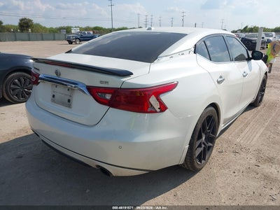 NISSAN MAXIMA