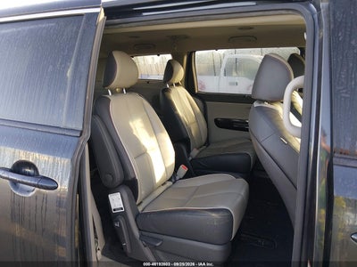 2016 KIA SEDONA 8
