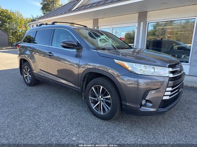 2017 TOYOTA HIGHLANDER