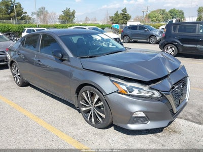 2020 Nissan Altima SR FWD