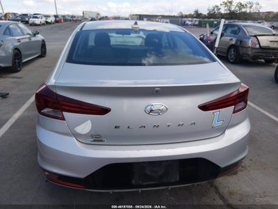 2019 HYUNDAI ELANTRA 16
