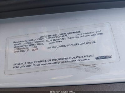 2017 FREIGHTLINER CASCADIA 113 8