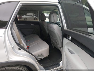 2015 KIA SORENTO 8