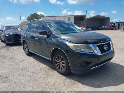 2016 Nissan Pathfinder S
