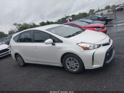TOYOTA PRIUS V