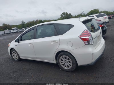 TOYOTA PRIUS V