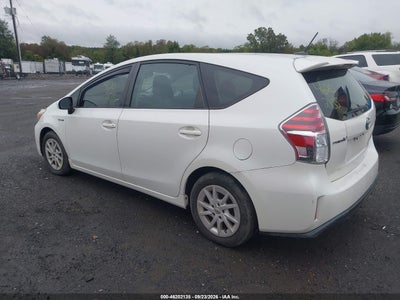 TOYOTA PRIUS V