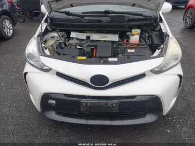 TOYOTA PRIUS V