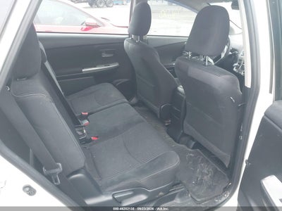 TOYOTA PRIUS V