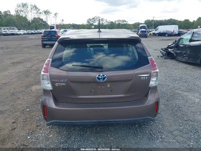 TOYOTA PRIUS V