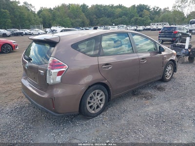 TOYOTA PRIUS V