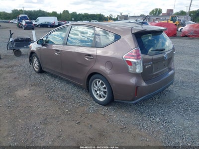 TOYOTA PRIUS V