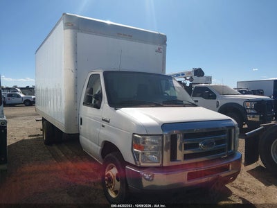 2014 Ford E-350 Cutaway