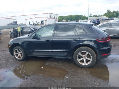 2017 PORSCHE MACAN 14