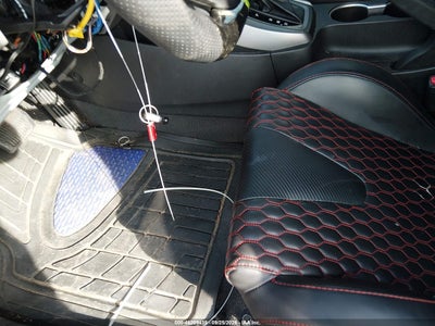 2015 HYUNDAI ELANTRA 11