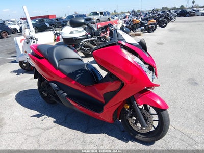 2014 HONDA NSS300