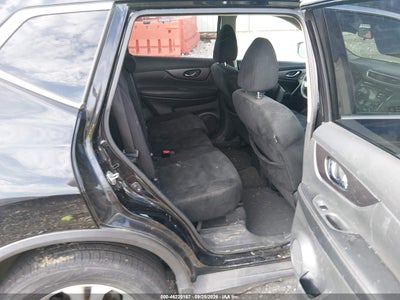 2016 NISSAN ROGUE 8
