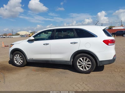 2017 KIA SORENTO 14